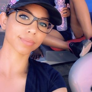 Meet your Posher, Nellie